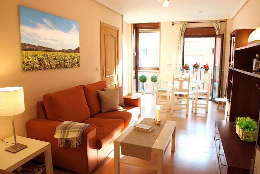 Balcon Con Luz Natural Madrid Exterior photo